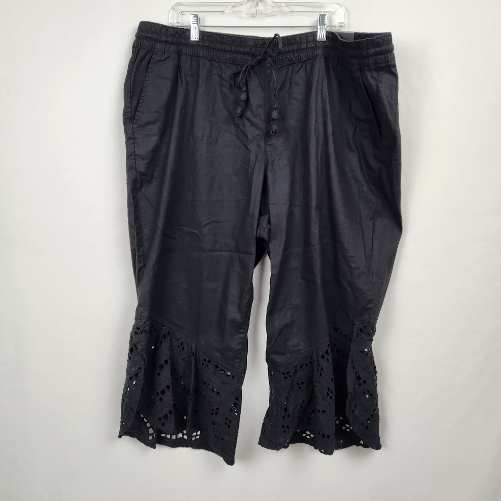 NWT Lane Bryant Eyelet Ruffle Hem Ankle Pants Black Size 22/24